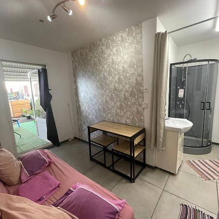 Mobilhome Pour 2 Personnes Le Tampon Exteriér fotografie